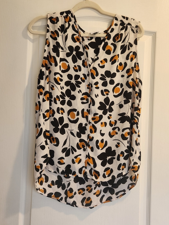 CAbi Tops - CAbi Sleeveless Floral-Spot Blouse L Euc